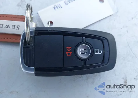 2025 Ford Maverick Xlt z USA, uszkodzony, nr VIN 3FTTW8H32SRA81854